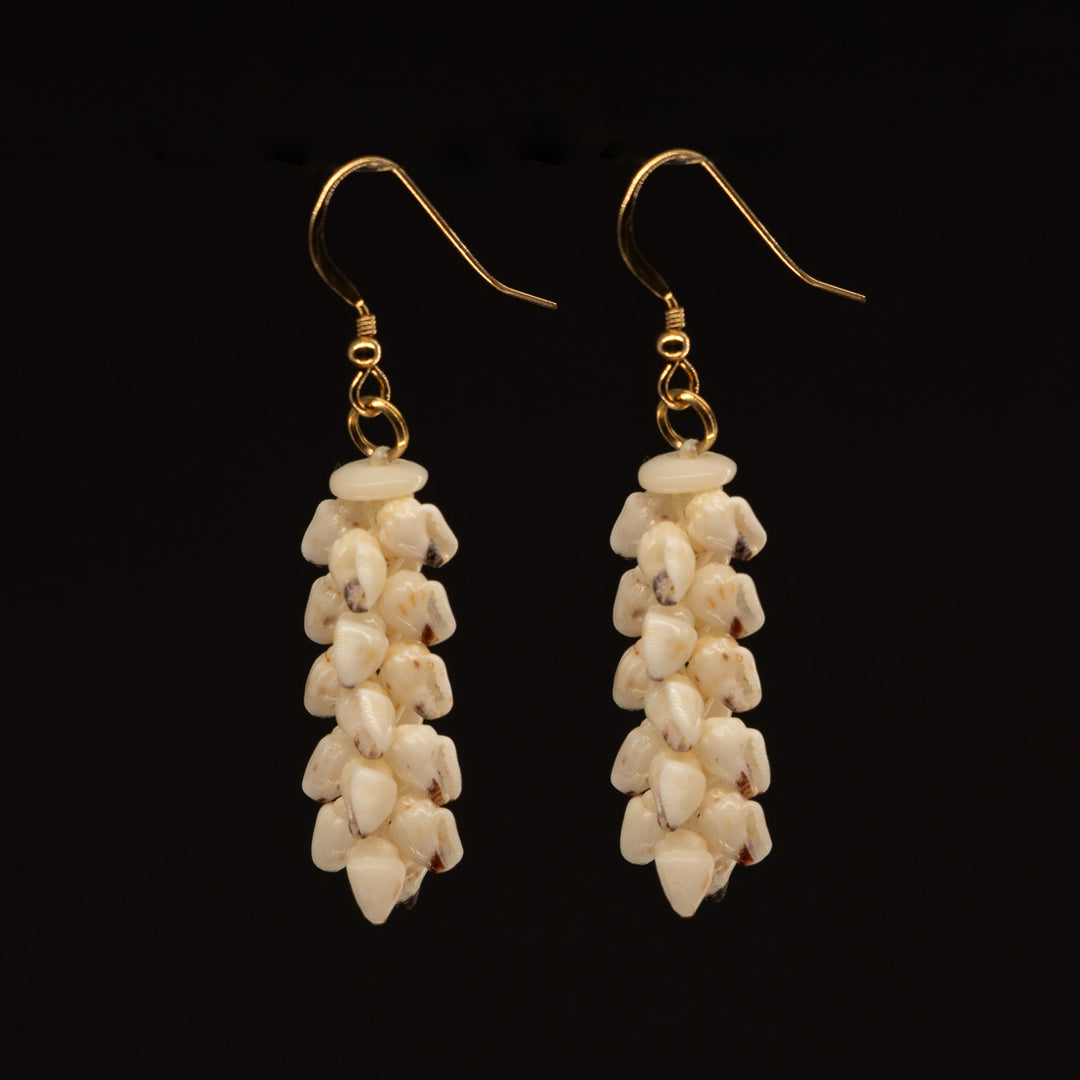 1.25" Niʻihau Shell Earring | Momi | Nikiʻi pahu