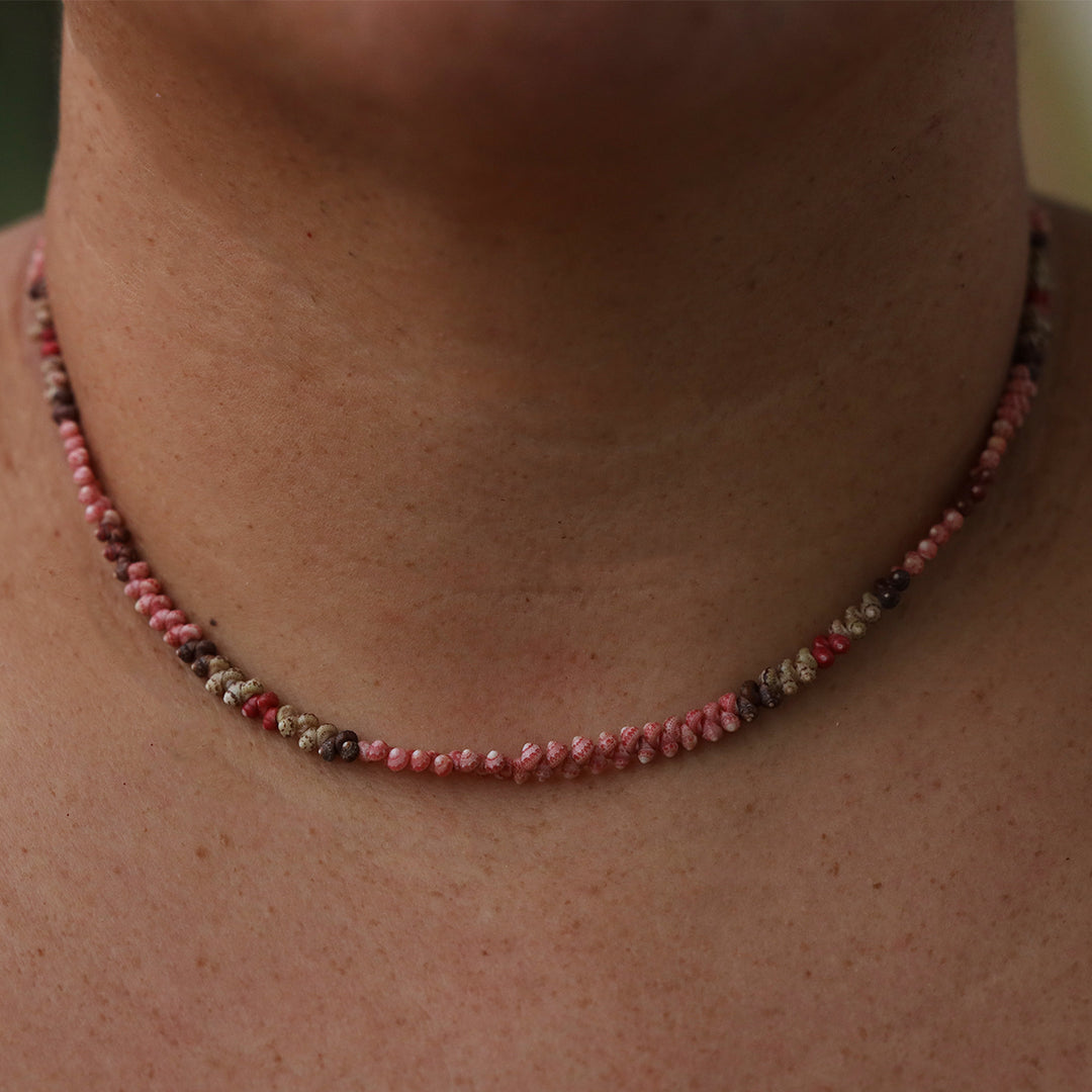 18.5" Niʻihau Shell Lei | Kui Pololei