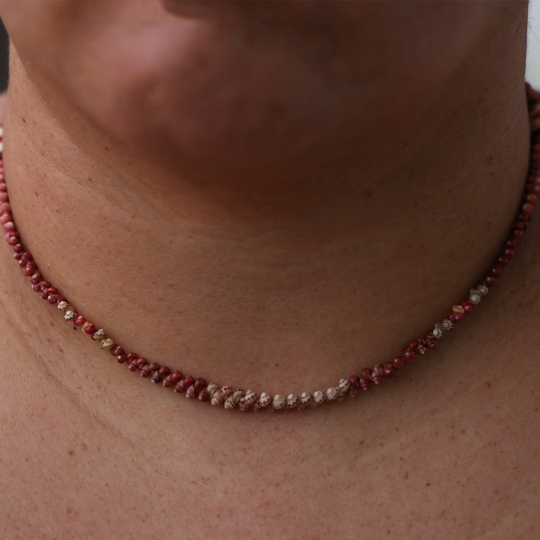 18.5" Niʻihau Shell Lei | Kui Pololei