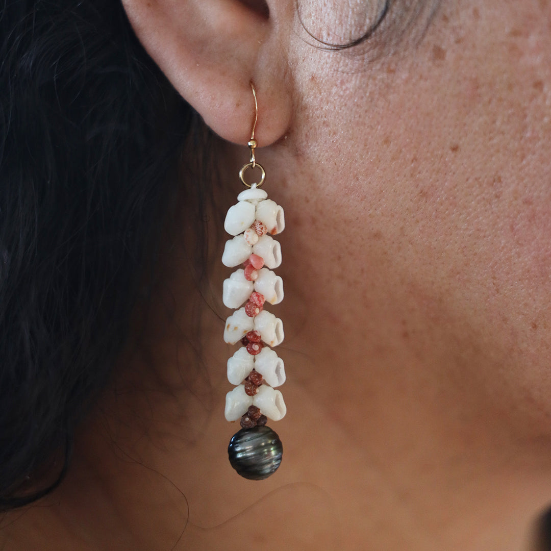 2" Niʻihau Shell Earring | Tahitian Pearl