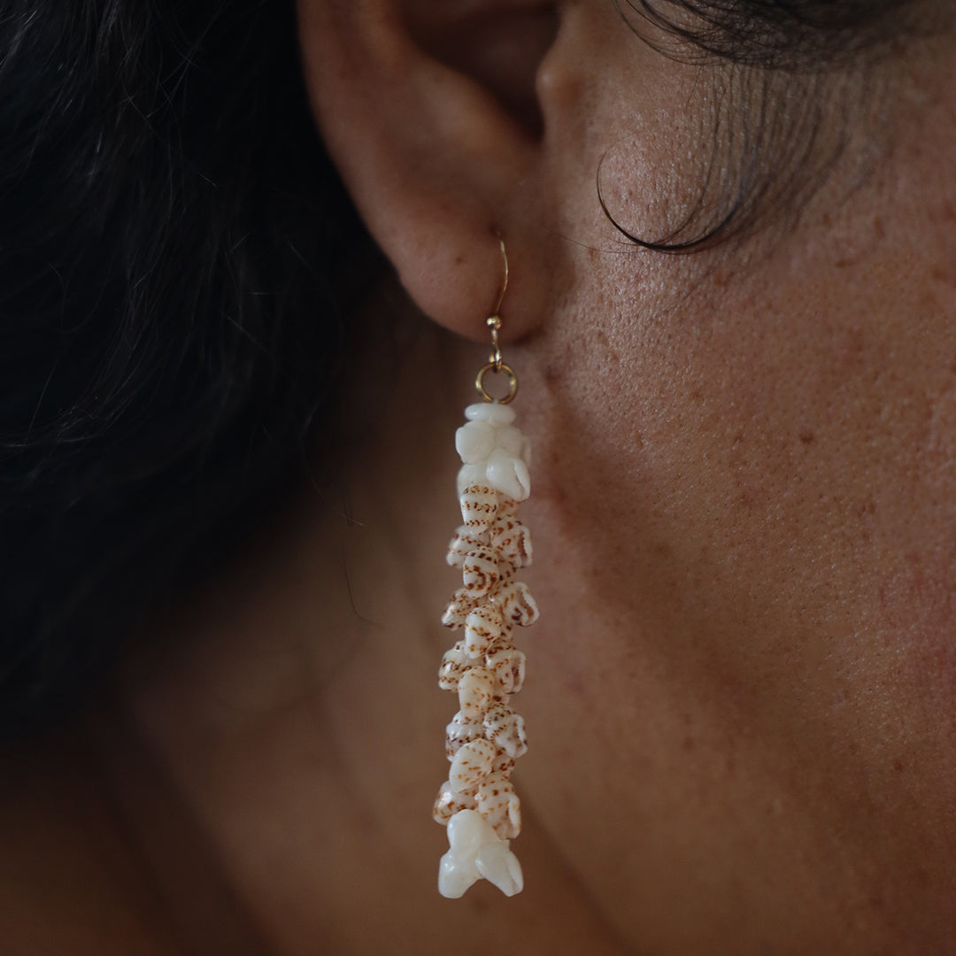 2" Niʻihau Shell Earring | Momi | Pīkake*