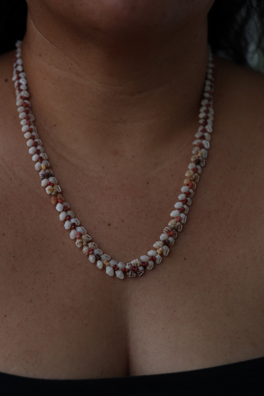 24" Niʻihau Shell Lei | Helekonia Style