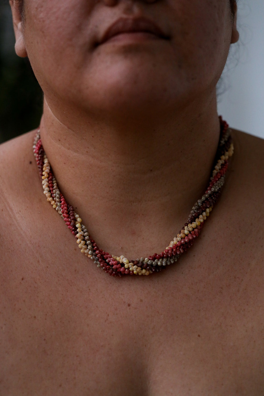 22" Niʻihau Shell Lei | 5 Strand | Kahelelani