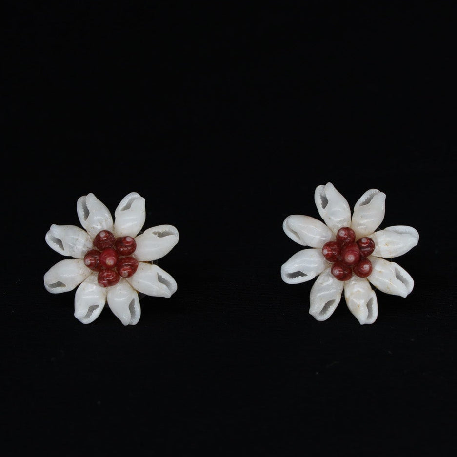 Niʻihau Shell Earring | Kipona Laisi| Post