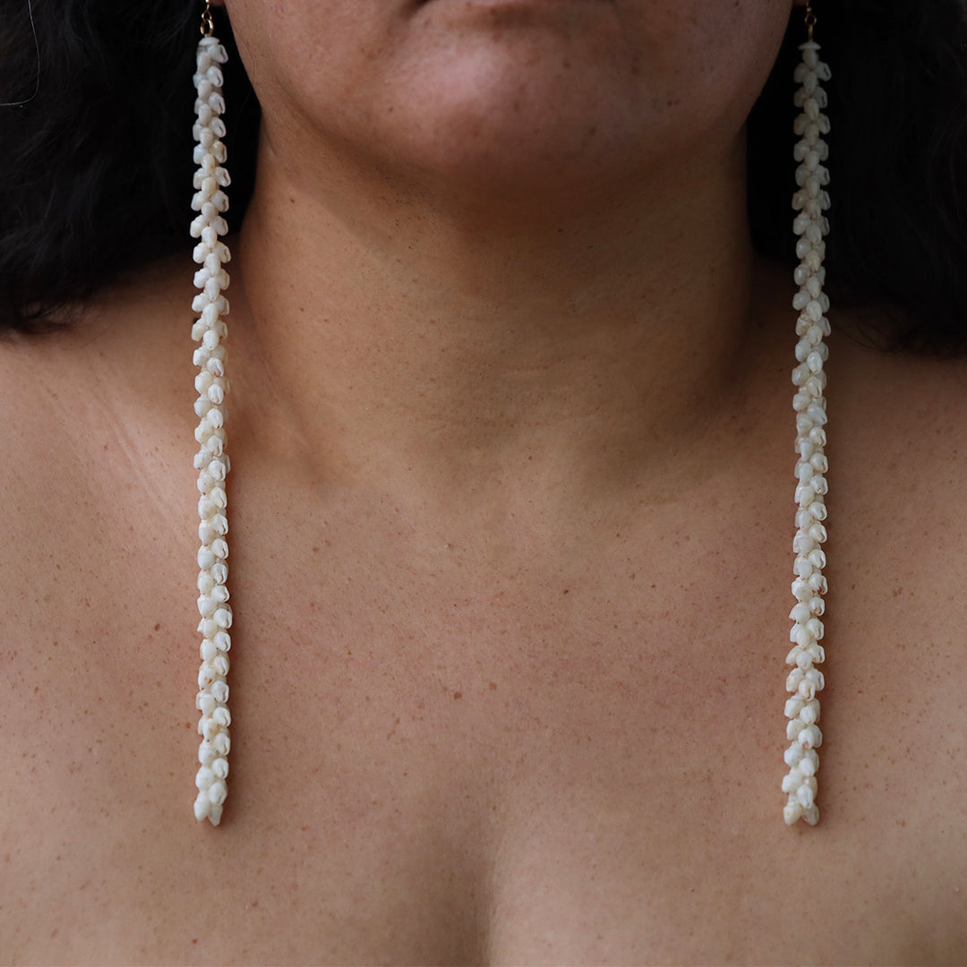 8.75" Niʻihau Shell Earring | Momi | Pīkake